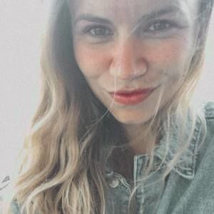 Meet your Posher, Valentina